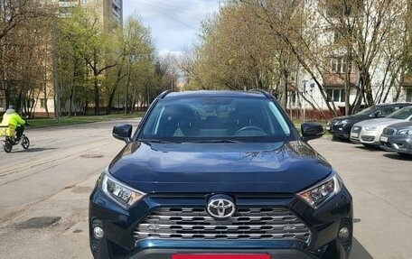 Toyota RAV4, 2019 год, 3 500 000 рублей, 2 фотография