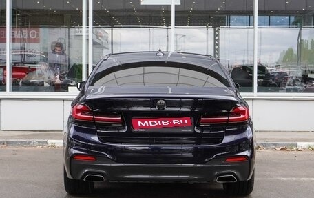 BMW 5 серия, 2020 год, 5 049 000 рублей, 4 фотография