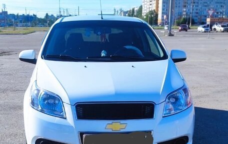 Chevrolet Aveo III, 2010 год, 620 000 рублей, 2 фотография