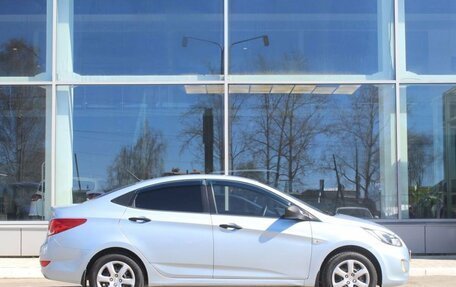 Hyundai Solaris II рестайлинг, 2012 год, 2 фотография