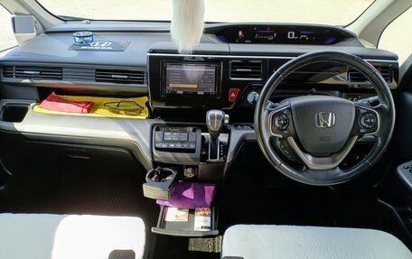 Honda Stepwgn IV, 2017 год, 2 599 000 рублей, 14 фотография