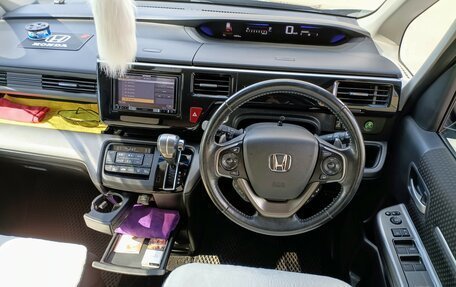 Honda Stepwgn IV, 2017 год, 2 599 000 рублей, 12 фотография
