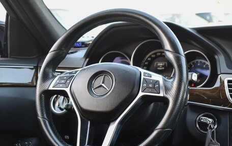 Mercedes-Benz E-Класс, 2015 год, 2 569 000 рублей, 15 фотография
