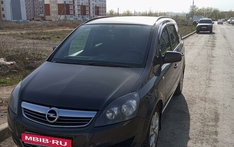 Opel Zafira B, 2013 год, 1 100 000 рублей, 23 фотография