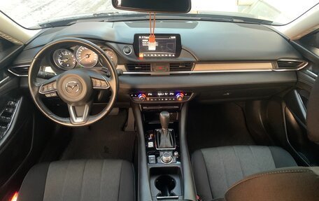 Mazda 6, 2021 год, 3 090 000 рублей, 13 фотография