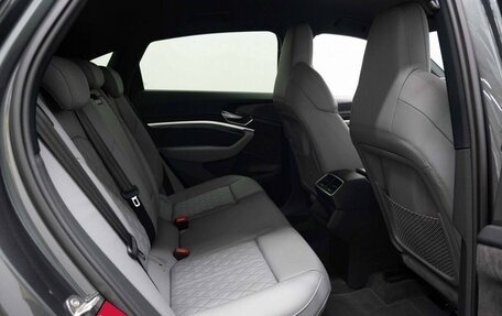 Audi e-tron I, 2020 год, 5 700 000 рублей, 15 фотография