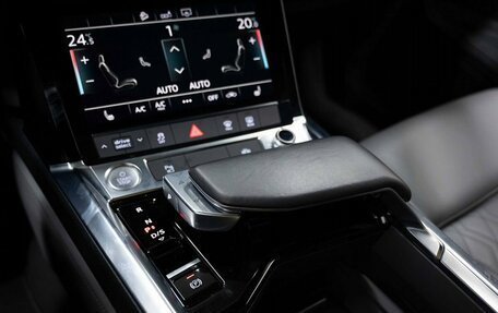 Audi e-tron I, 2020 год, 5 700 000 рублей, 31 фотография