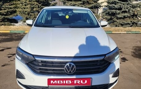 Volkswagen Polo VI (EU Market), 2021 год, 1 350 000 рублей, 2 фотография