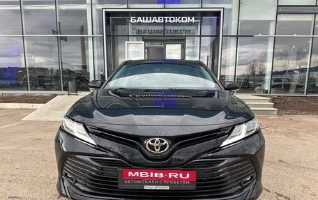 Toyota Camry, 2019 год, 2 750 000 рублей, 2 фотография