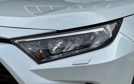 Toyota RAV4, 2021 год, 3 990 000 рублей, 2 фотография