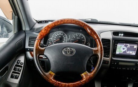 Toyota Land Cruiser Prado 120 рестайлинг, 2005 год, 1 944 000 рублей, 11 фотография