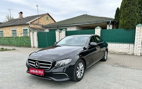 Mercedes-Benz E-Класс, 2019 год, 3 100 000 рублей, 2 фотография