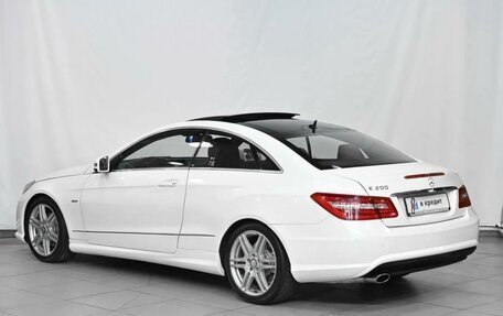 Mercedes-Benz E-Класс, 2012 год, 1 650 000 рублей, 3 фотография