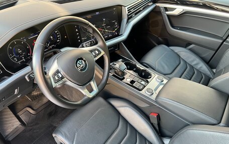Volkswagen Touareg III, 2018 год, 6 600 000 рублей, 9 фотография