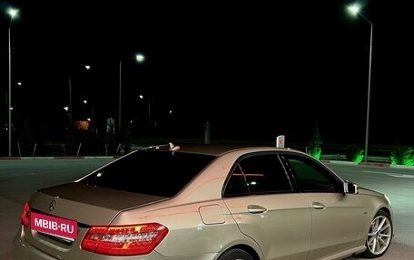 Mercedes-Benz E-Класс, 2012 год, 1 500 000 рублей, 4 фотография