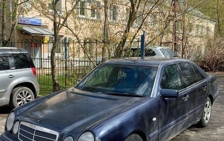 Mercedes-Benz E-Класс, 1996 год, 270 000 рублей, 2 фотография