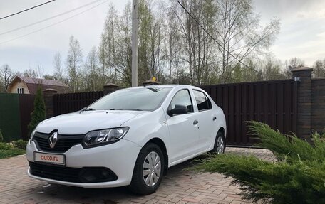 Renault Logan II, 2018 год, 757 000 рублей, 2 фотография