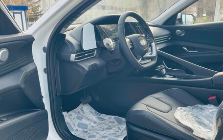 Hyundai Elantra, 2024 год, 2 425 000 рублей, 14 фотография