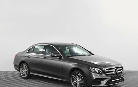 Mercedes-Benz E-Класс, 2017 год, 3 350 000 рублей, 3 фотография