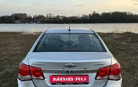 Chevrolet Cruze II, 2013 год, 800 000 рублей, 5 фотография