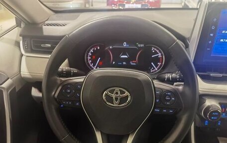 Toyota RAV4, 2019 год, 2 750 000 рублей, 8 фотография