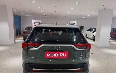 Toyota RAV4, 2019 год, 2 750 000 рублей, 7 фотография