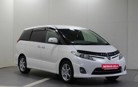 Toyota Estima III рестайлинг -2, 2012 год, 1 890 000 рублей, 3 фотография