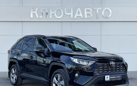 Toyota RAV4, 2021 год, 4 150 000 рублей, 4 фотография