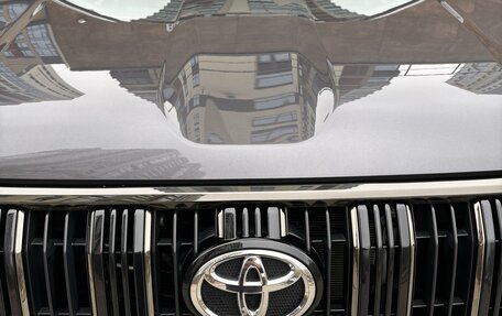 Toyota Land Cruiser Prado 150 рестайлинг 2, 2020 год, 8 100 000 рублей, 7 фотография