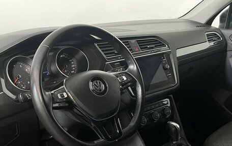Volkswagen Tiguan II, 2019 год, 2 950 000 рублей, 15 фотография