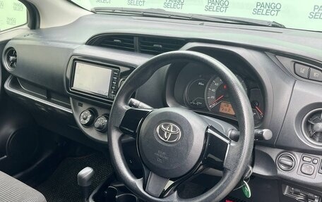 Toyota Vitz, 2017 год, 1 045 000 рублей, 24 фотография