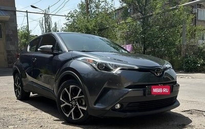 Toyota C-HR I рестайлинг, 2019 год, 2 400 000 рублей, 1 фотография
