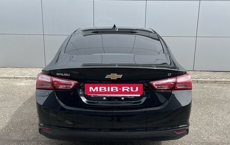 Chevrolet Malibu IX, 2018 год, 1 800 000 рублей, 5 фотография