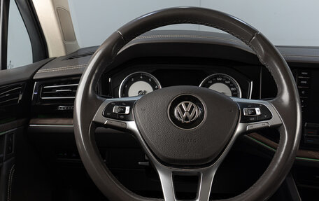 Volkswagen Touareg III, 2018 год, 4 999 000 рублей, 10 фотография