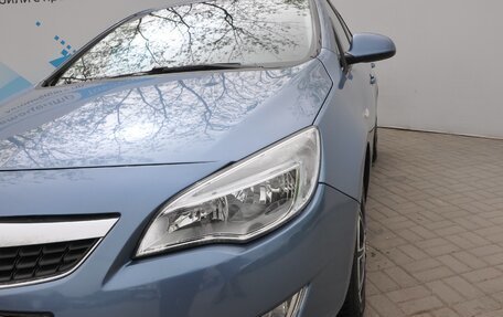 Opel Astra J, 2010 год, 999 000 рублей, 3 фотография