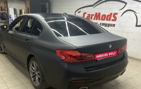 BMW 5 серия, 2019 год, 2 700 000 рублей, 3 фотография