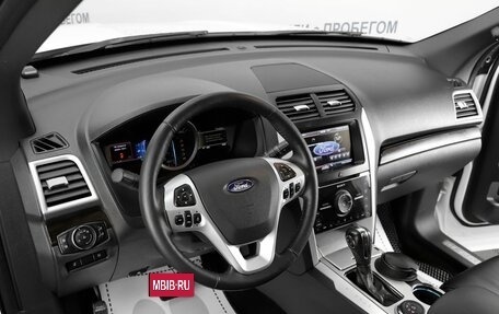 Ford Explorer VI, 2013 год, 1 900 000 рублей, 15 фотография