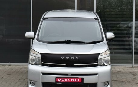 Toyota Voxy II, 2012 год, 1 835 000 рублей, 3 фотография