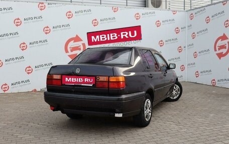 Volkswagen Vento, 1992 год, 99 000 рублей, 2 фотография