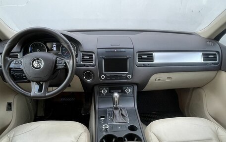 Volkswagen Touareg III, 2012 год, 2 090 000 рублей, 12 фотография