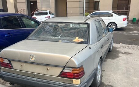 Mercedes-Benz W124, 1992 год, 195 000 рублей, 3 фотография