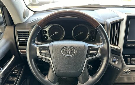 Toyota Land Cruiser 200, 2019 год, 9 297 000 рублей, 13 фотография