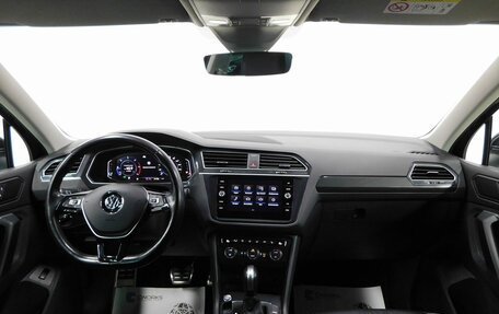 Volkswagen Tiguan II, 2019 год, 3 049 000 рублей, 12 фотография