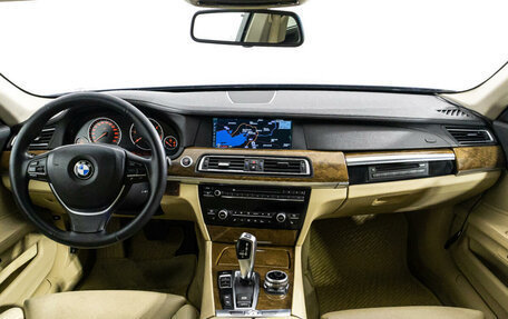 BMW 7 серия, 2011 год, 2 349 789 рублей, 13 фотография