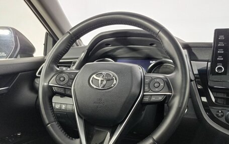 Toyota Camry, 2022 год, 3 350 000 рублей, 9 фотография