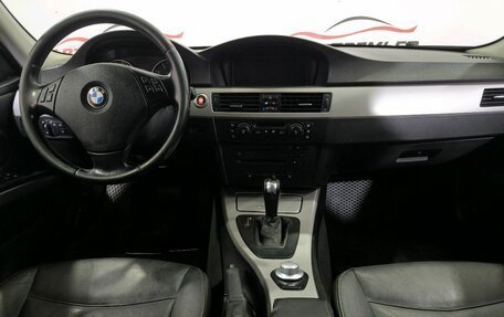 BMW 3 серия, 2006 год, 1 050 000 рублей, 7 фотография