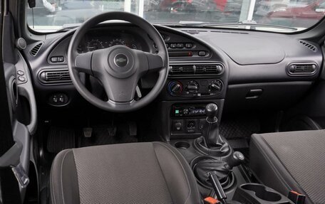 Chevrolet Niva I рестайлинг, 2017 год, 949 000 рублей, 6 фотография