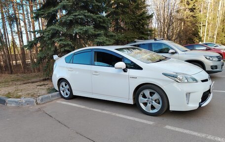 Toyota Prius, 2013 год, 1 645 000 рублей, 3 фотография