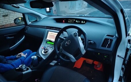 Toyota Prius, 2013 год, 1 645 000 рублей, 17 фотография