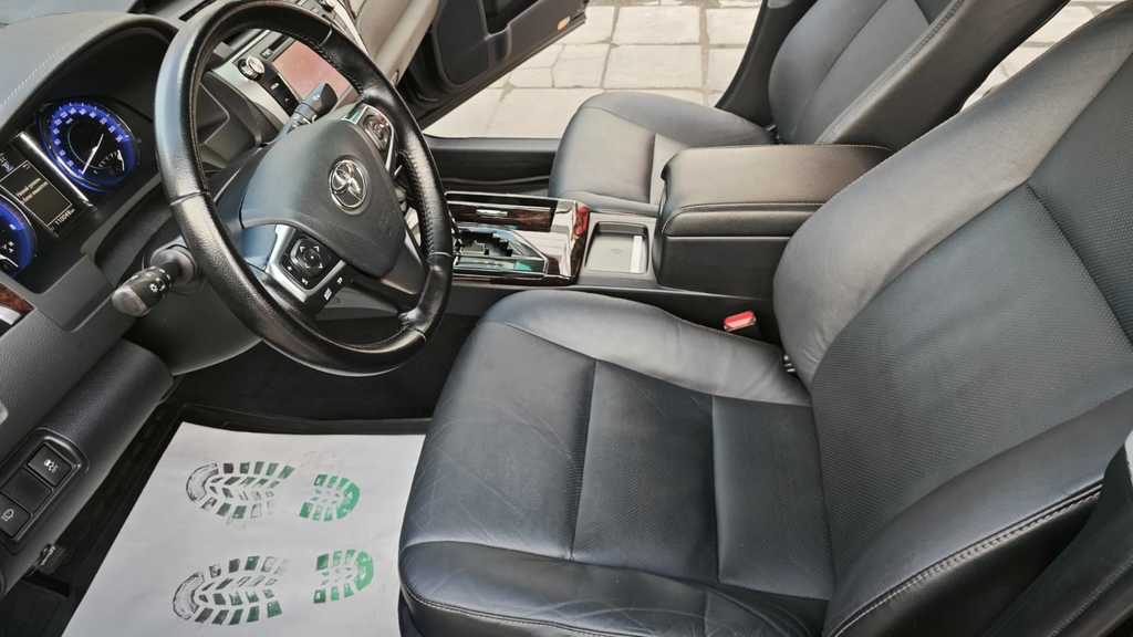 Toyota Camry XV50 рестайлинг, 2015 год, 2 590 000 рублей, 51 фотография